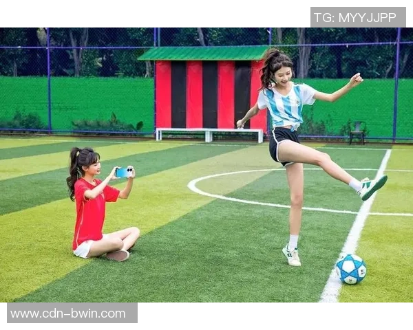 足球宝贝官网带你领略精彩赛事与魅力球员的完美结合 足球宝贝官网带你领略精彩赛事与魅力球员的完美结合